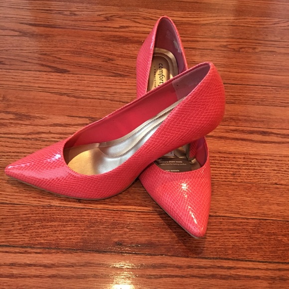 Predictions Shoes - Pink Predictions Pumps (Sz 11)
